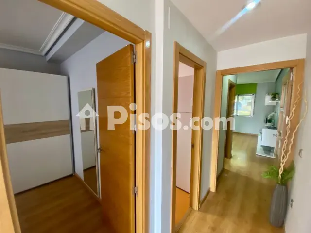 Piso en venta en Calle del Caballero Ramón Froilaz