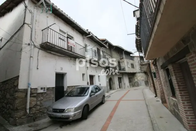 Chalet en venta en Calle Hornos, 18, Mombeltrán de 67.000 €
