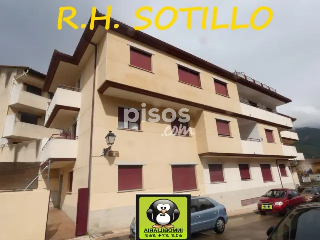 Piso en venta en Calle de Machacalinos, 6, La Adrada de 110.000 €