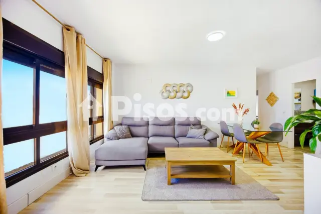 Piso en venta en Centro Urbano, Núcleo Urbano-Urbanizaciones (Chiclana de la Frontera) de 189.990 €