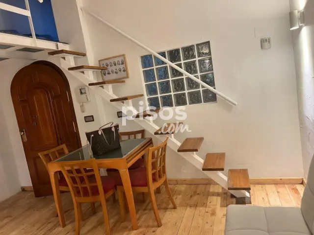 Estudio en alquiler en Carrer de Pasqual i Genís, Sant Francesc (Distrito Ciutat Vella. València Capital) de 1.500 €<span>/mes</span>