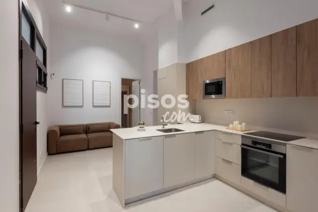 Piso en venta en Carrer d'Olzinelles, cerca de Carrer de Sants, Sants (Distrito Sants-Montjuïc. Barcelona Capital) de 395.000 €