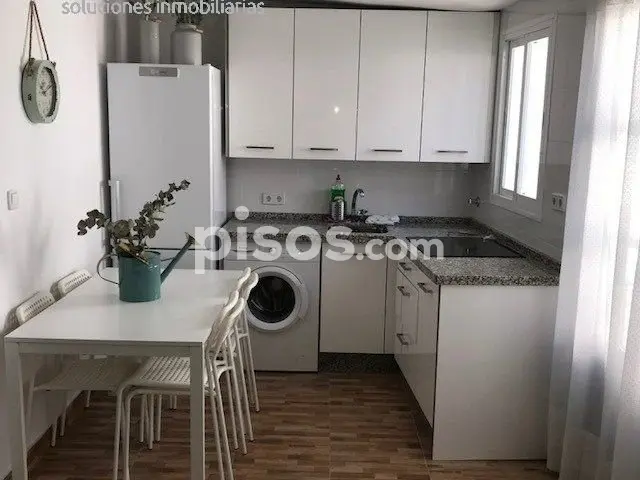 Piso en alquiler en Juderia, Casco Histórico-Ribera-San Basilio (Córdoba Capital) de 700 €<span>/mes</span>