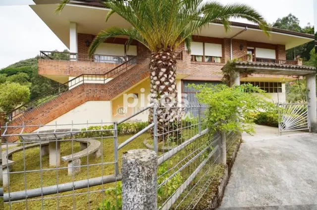 Chalet en venta en Calle del Cantón, Limpias de 400.000 €