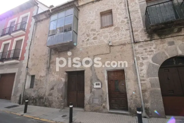 Casa adosada en venta en Calle Álvaro de Luna, 17, Arenas de San Pedro de 90.000 €