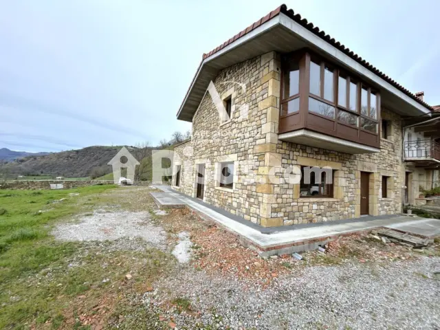 Casa en venta en Barrio de Villacarriedo, 17