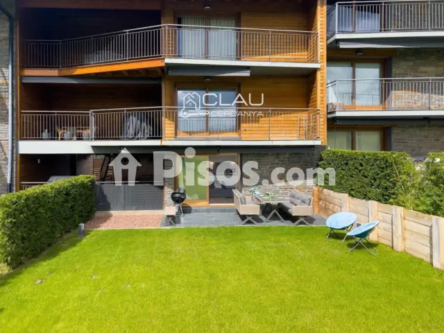 Piso en venta en Calle Rue de La Gare, Número 2, Sainte-Léocadie de 330.000 €