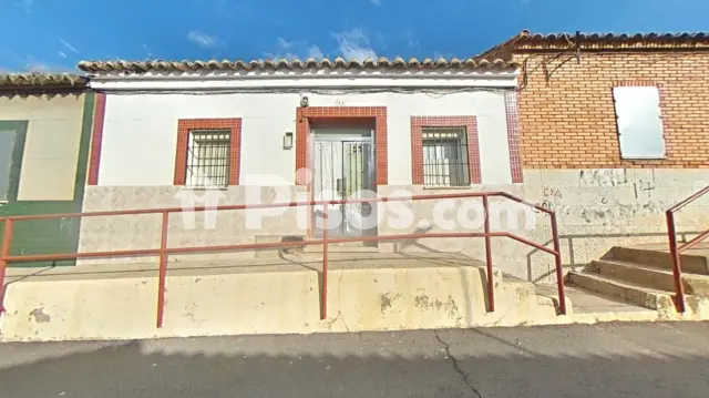 Casa en venta en Calle de Perfecto Holgado, cerca de Calle de Juan Padilla