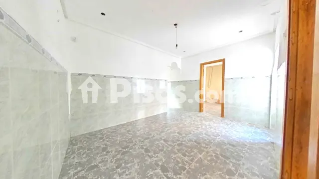 Casa adosada en venta en Calle de Santo Tomás de Villanueva