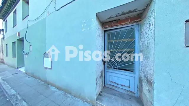 Casa en venta en Calle Joaquín Costa, cerca de Calle Mayor, Gurrea de Gállego de 55.505 €