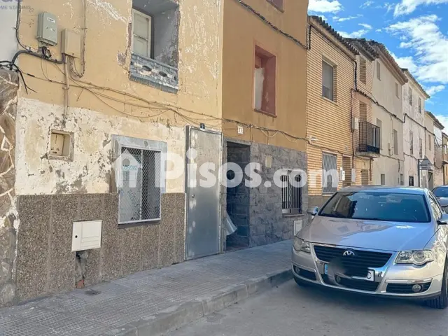 Casa en venta en Calle Muntadas, cerca de Callejón de la Tejería, Lumpiaque de 17.200 €