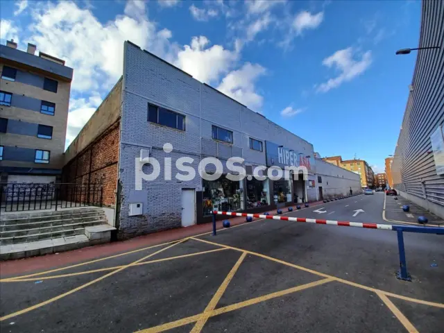 Nave industrial en venta en Avenida de la Argentina, cerca de Calle Mata Jove, La Calzada (Distrito Oeste. Gijón) de 234.000 €