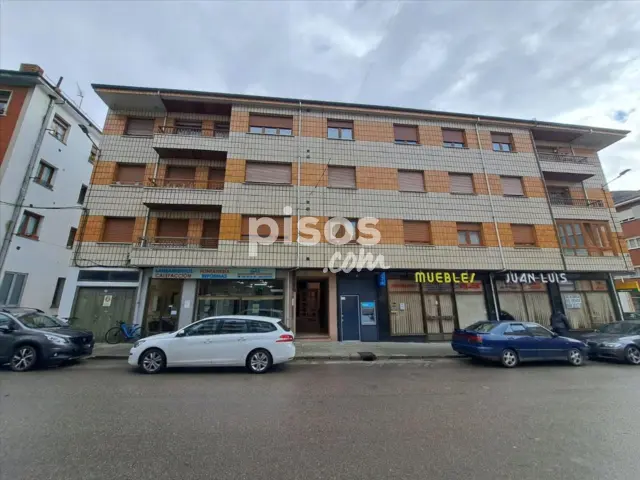Piso en venta en Avenida Francisco Cabrera, Bello (Cabañaquinta-Aller). Municipio de Aller de 65.000 €