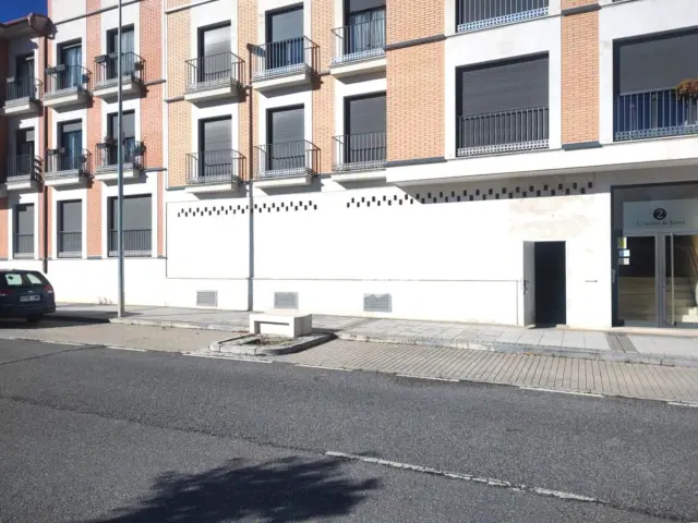 Oficina en venta en Calle de Sexmo de Lozoya, Plaza de Toros (Segovia Capital) de 263.000 €