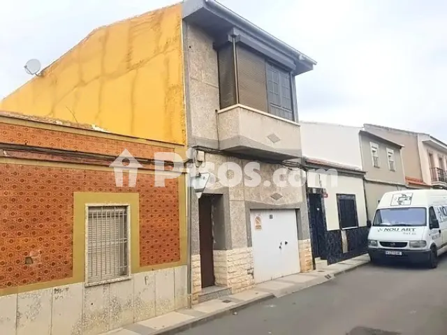 Casa adosada en venta en Calle de Santa María de la Cabeza, cerca de Calle de los Molinos de Viento