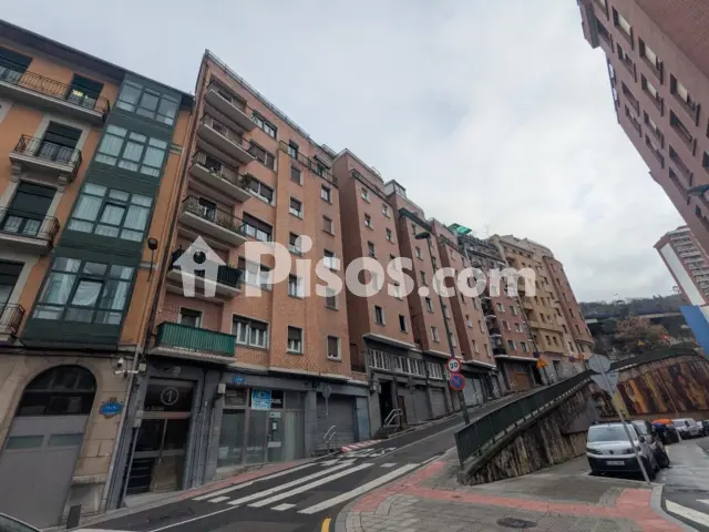 Piso en venta en Calle de la Salve, 1, Abandoibarra-Guggenheim (Distrito Abando. Bilbao) de 410.000 €