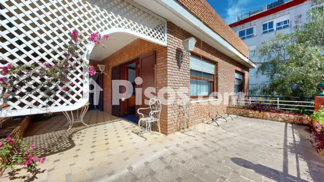 Chalet unifamiliar en venta en Carrer de Gómez Ferrer, cerca de Carrera de Cantarerías, Zona L'Ermita (Torrent) de 650.000 €