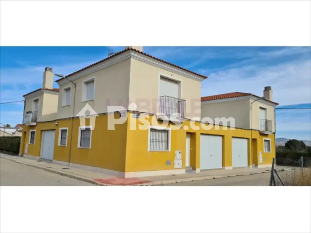Chalet adosado en venta en Calle Manuel Gandía, Número 29 - Vista 2