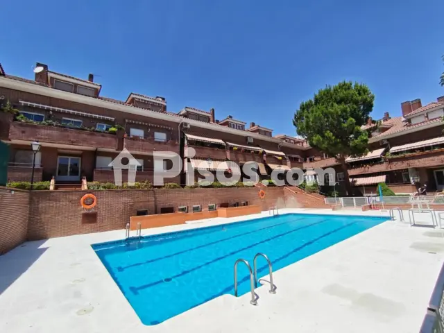 Dúplex en venta en Calle de Santa Bárbara, 4, Sevilla la Nueva de 274.500 €
