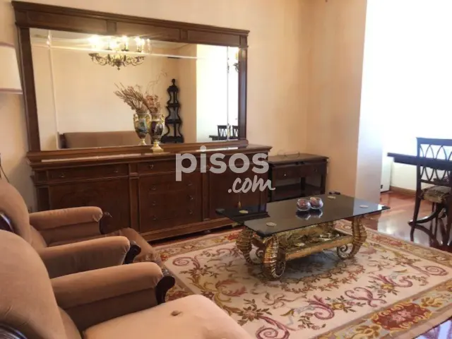 Piso en alquiler en Ezequiel Gonzalez, Centro (Segovia Capital) de 950 €<span>/mes</span>