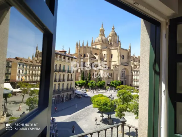 Piso en alquiler en Pza Mayor, Plaza Mayor-San Agustín (Segovia Capital) de 1.750 €<span>/mes</span>