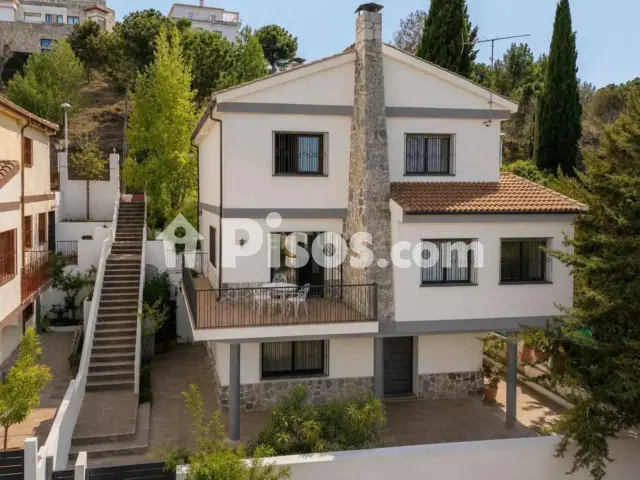 Casa en venta en Calle del Cerro de las Pipas, 92, La Zubia de 269.000 €