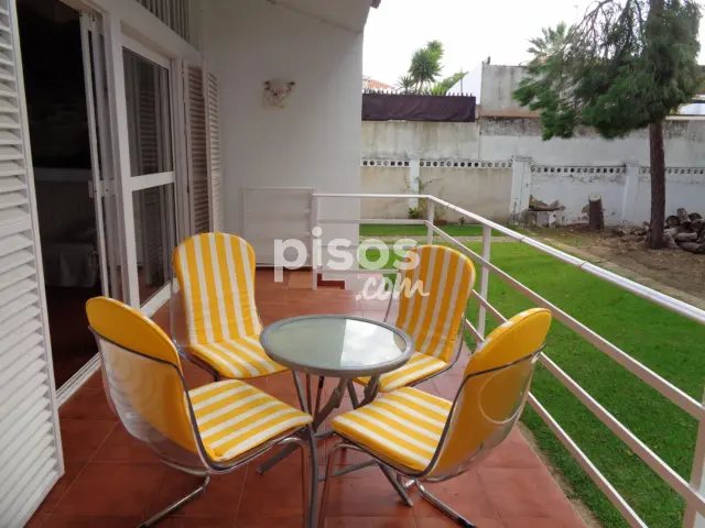 Casa adosada en venta en Avenida de San Sebastián, Isla Cristina de 299.900 €
