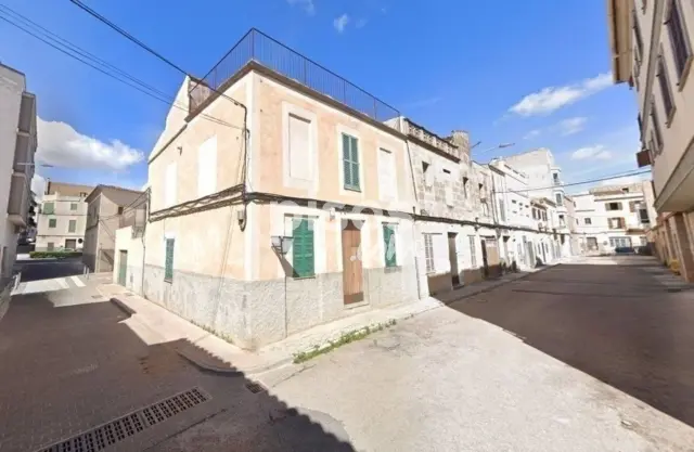 Chalet en venta en Calle Avenida D'Es Tren, Manacor de 265.000 €