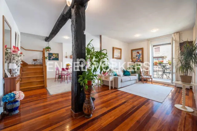 Dúplex en venta en Plaza de Sarriegi, Parte Vieja-Alde Zaharra (San Sebastián - Donostia) de 765.000 €