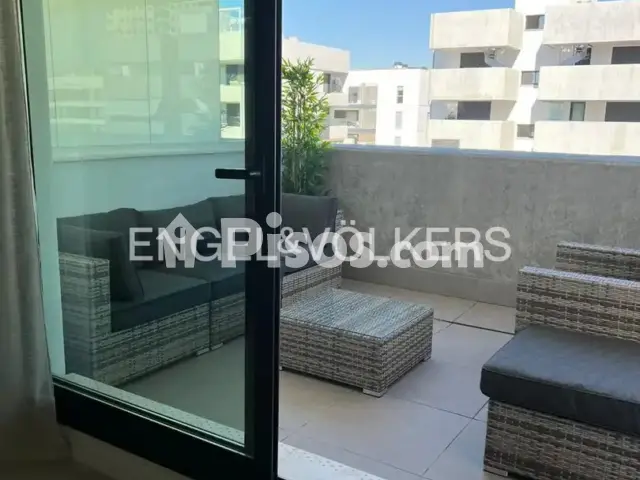 Piso en alquiler en Bellavista, Bellavista (Distrito Bellavista-La Palmera. Sevilla Capital) de 1.250 €<span>/mes</span>