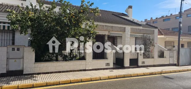 Casa pareada en venta en Plaza de Pedro Sánchez, Torre de la Horadada (Pilar de la Horadada) de 260.000 €