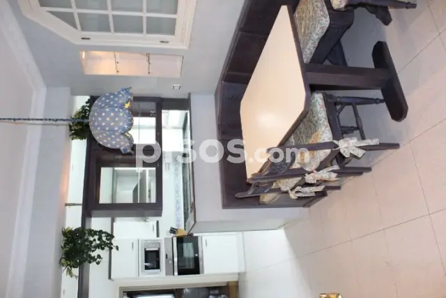 Ático en alquiler en Abando Hurtado de Amézaga, Abando Hurtado de Amézaga (Distrito Abando. Bilbao) de 2.700 €<span>/mes</span>