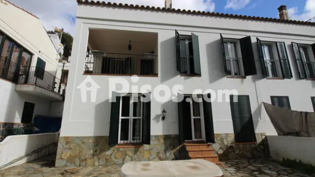 Chalet en alquiler en Calle Finca Urbanización Casas Serranas Fuenteherrumbre, Aracena de 900 €<span>/mes</span>