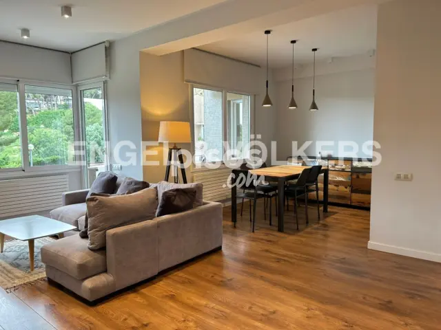 Apartamento en alquiler en Sant Gervasi-La Bonanova, Sant Gervasi-La Bonanova (Distrito Sarrià-Sant Gervasi. Barcelona Capital) de 2.690 €<span>/mes</span>