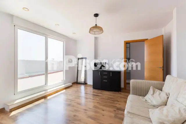 Ático en alquiler en El Calvari, El Calvari (Distrito Campanar. València Capital) de 1.800 €<span>/mes</span>