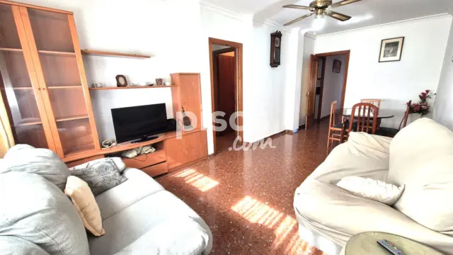 Piso en venta en Calle de Arguello Carvajal, San Fernando-Estación (Badajoz Capital) de 133.000 €