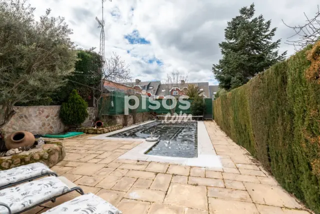 Casa adosada en venta en Calle de Sierra Morena, Zona de las Cárcavas-Arroyo del Bosque (Arroyomolinos) de 479.900 €