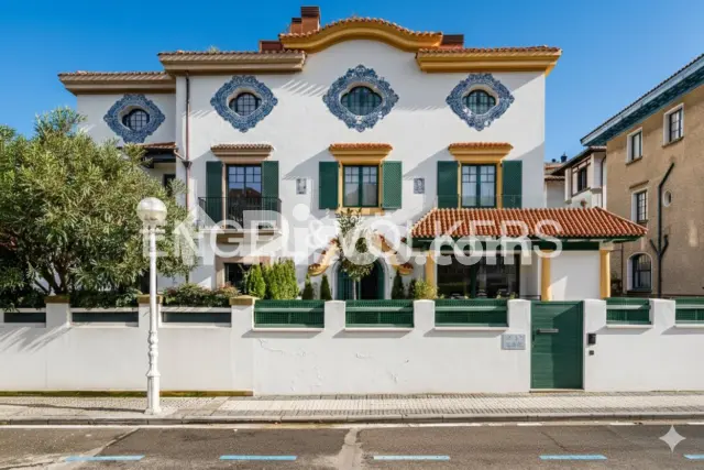 Dúplex en venta en Calle Beatriz Infantaren Kalea, Antiguo Ondarreta (San Sebastián - Donostia) de 1.650.000 €