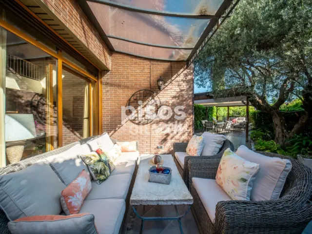Chalet en venta en Mirasierra, Castilla (Distrito Chamartín. Madrid Capital) de 1.900.000 €