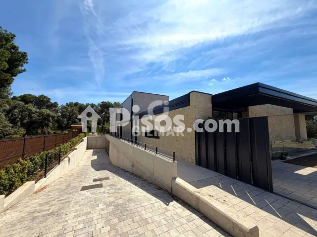 Chalet en alquiler en Monte de Las Encinas, El Olivar de Mirabal (Boadilla del Monte) de 11.000 €<span>/mes</span>