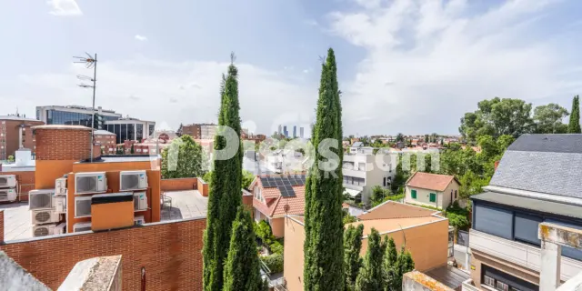 Chalet en venta en Arturo Soria, Prosperidad (Distrito Chamartín. Madrid Capital) de 1.600.000 €