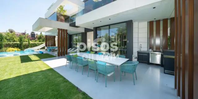 Chalet en venta en Conde Orgaz, Prosperidad (Distrito Chamartín. Madrid Capital) de 6.950.000 €