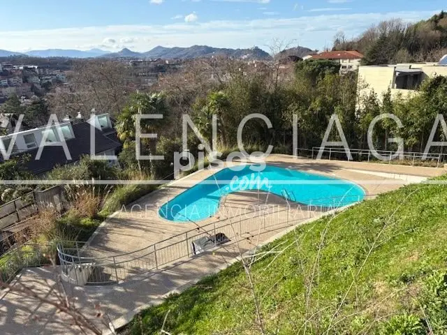 Casa adosada en alquiler en Ategorrieta - Ulia, Bidebieta (San Sebastián - Donostia) de 3.000 €<span>/mes</span>