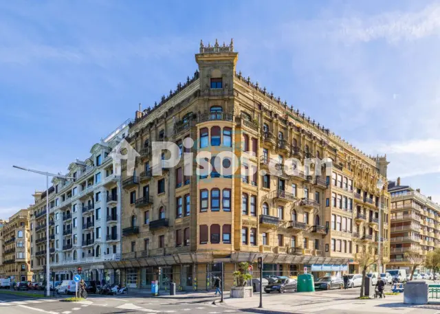 Piso en alquiler en Zurriola, Gros (San Sebastián - Donostia) de 1.200 €<span>/mes</span>