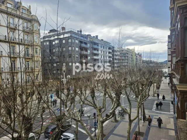Piso en venta en Avenida-Boulevard, Centro (San Sebastián - Donostia) de 1.065.000 €