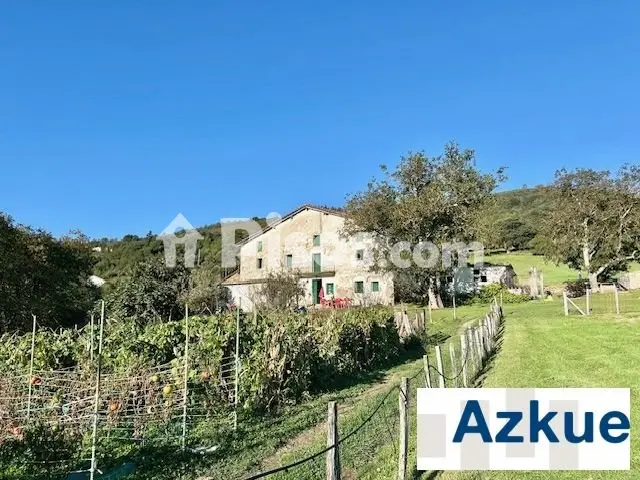 Casa en venta en Zestoa, Zestoa de 599.900 €