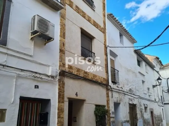 Casa en venta en Calle Calle Agustina Tella, Número 4, Velilla de Ebro de 58.000 €