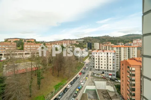 Piso en venta en Calle Garat Txomin Hiribidea, Número 1, Txurdinaga (Distrito Otxarkoaga-Txurdinaga. Bilbao) de 355.000 €