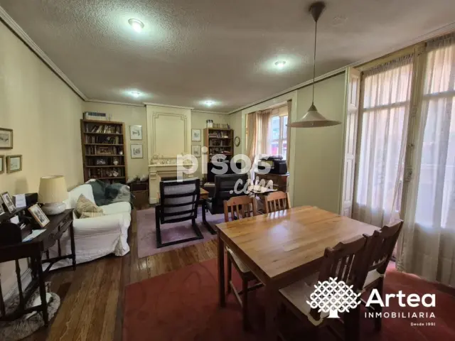 Piso en venta en Calle de Ronda, Casco Viejo - Zazpi Kaleak (Distrito Ibaiondo. Bilbao) de 348.000 €