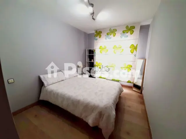Piso en alquiler en Calle de San Melchor García Sampedro, cerca de Calle de San Mateo, Centro (Oviedo) de 900 €<span>/mes</span>